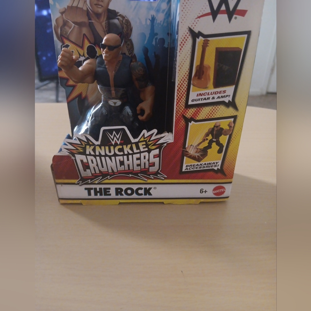 Mattel WWE Knuckle Crunchers The Rock Figure with Accessories